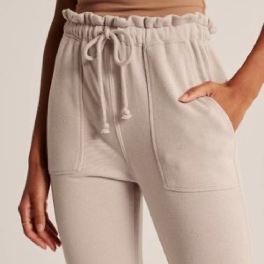 Abercrombie Cloud Joggers BNWT - XS Short